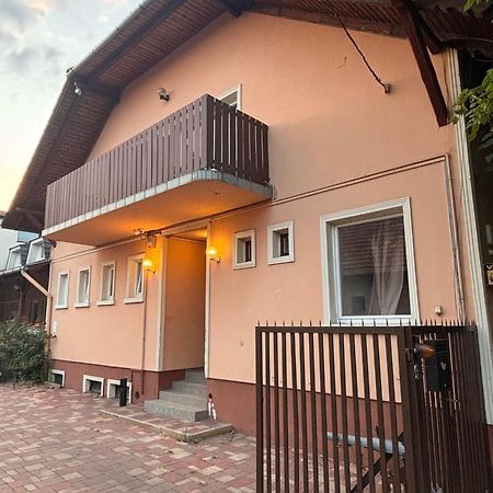 Airportmax Panzio Bed & Breakfast Vecsés Exterior foto