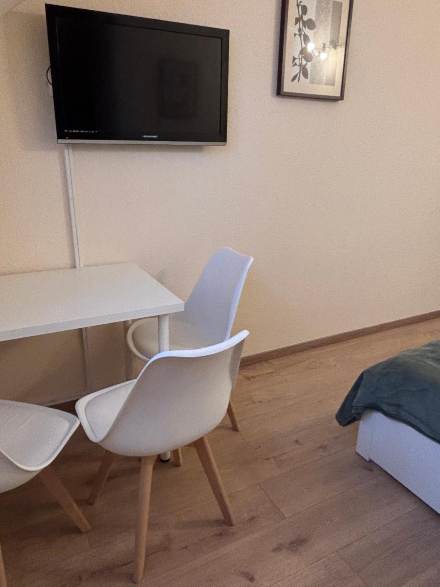 Airportmax Panzio Bed & Breakfast Vecsés Exterior foto